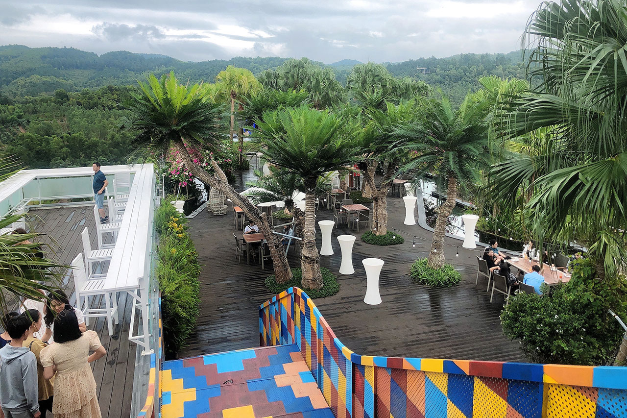Forest Sky Bar Flamingo Dai Lai