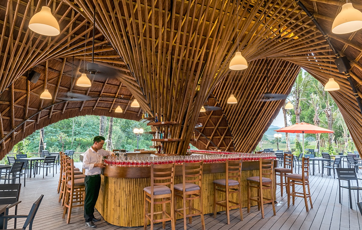 Flamingo Dai Lai Poem Bar