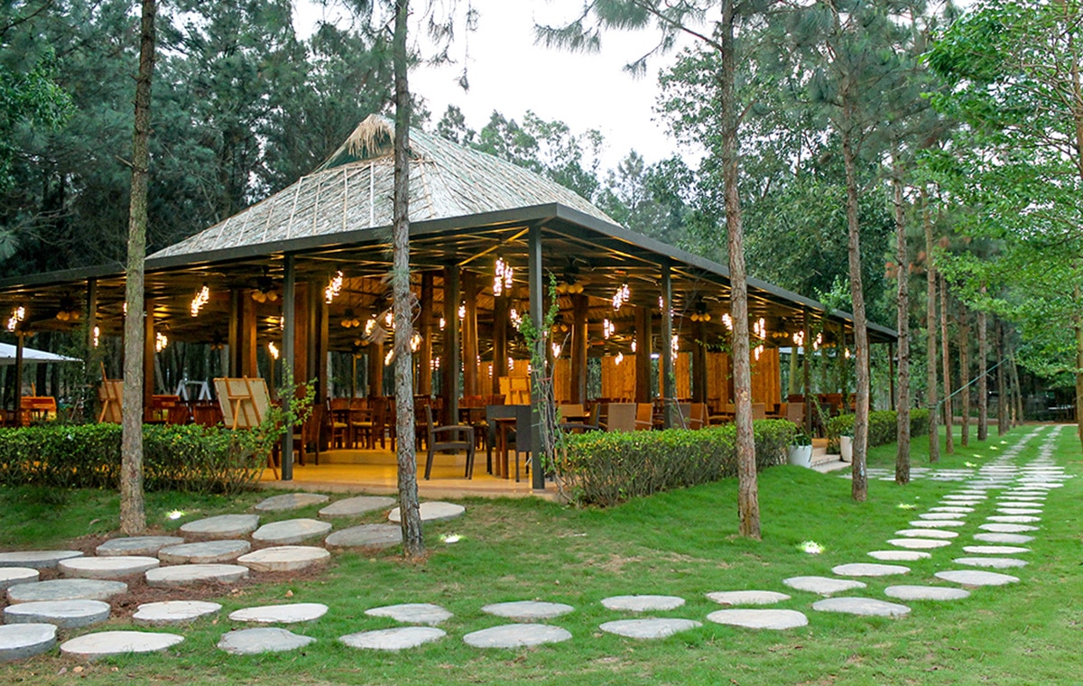 Beach Bar ở Flamingo Đại Lải