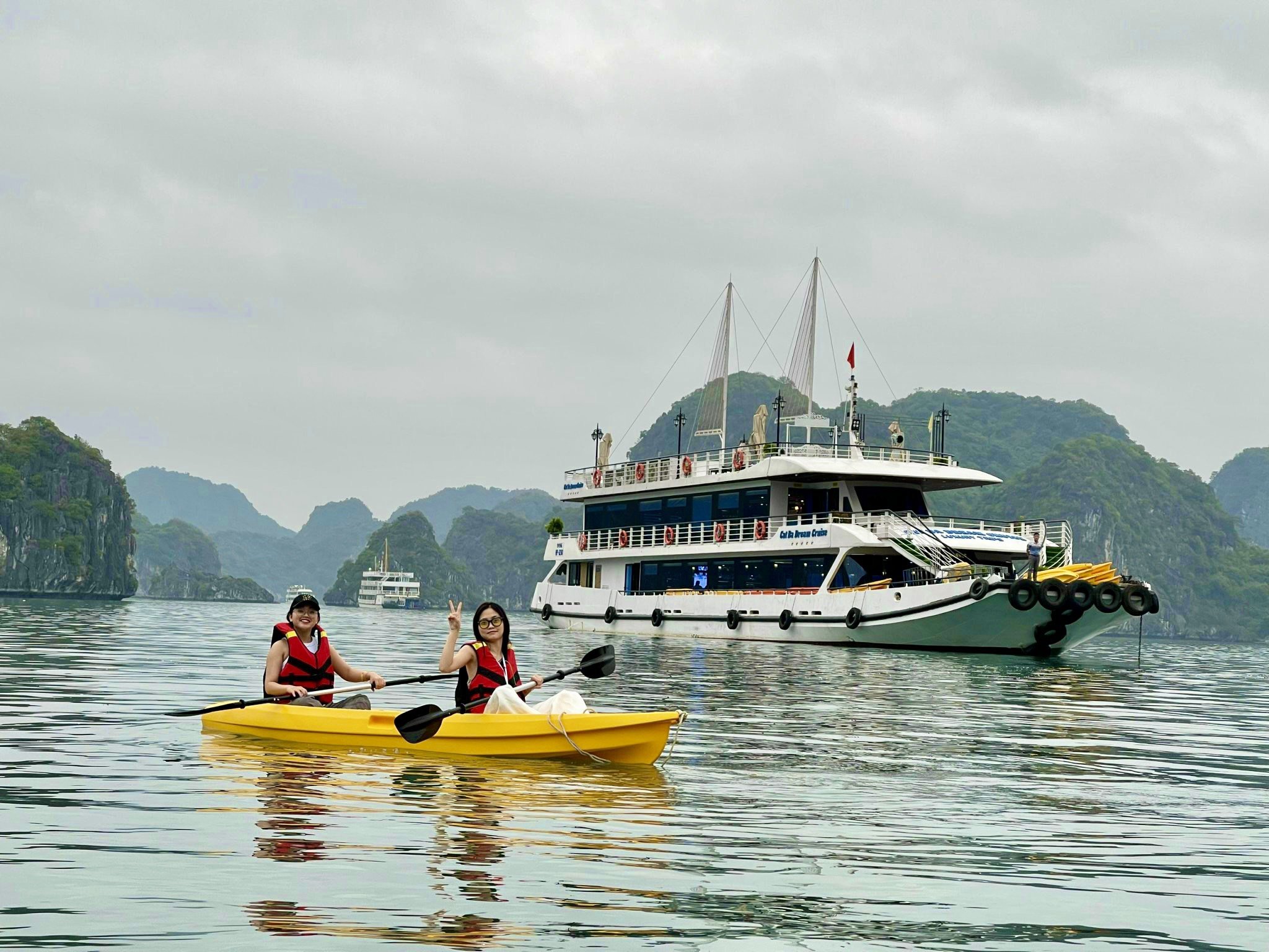 Du Thuyen 1 Ngay Kham Pha Vinh Lan Ha Du Thuyen Dream Cruise 5 30