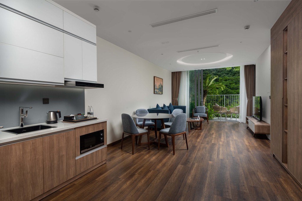 01 Bedroom Premier Residence Mountain Flamingo Cat Ba Resort 2 3