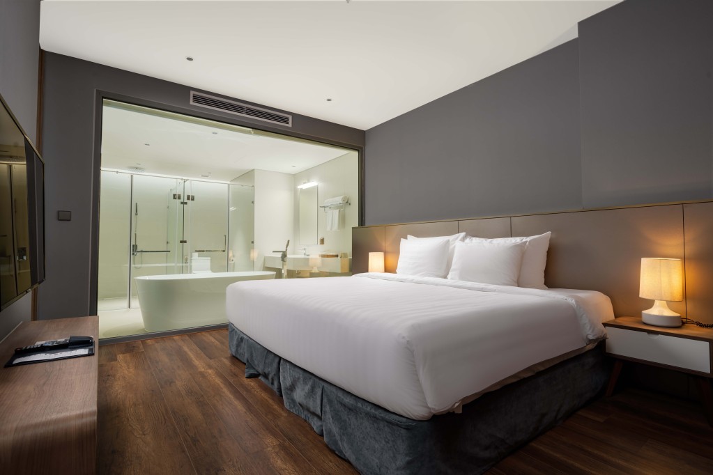 01 Bedroom Premier Residence Ocean Flamingo Cat Ba Resort 1 1