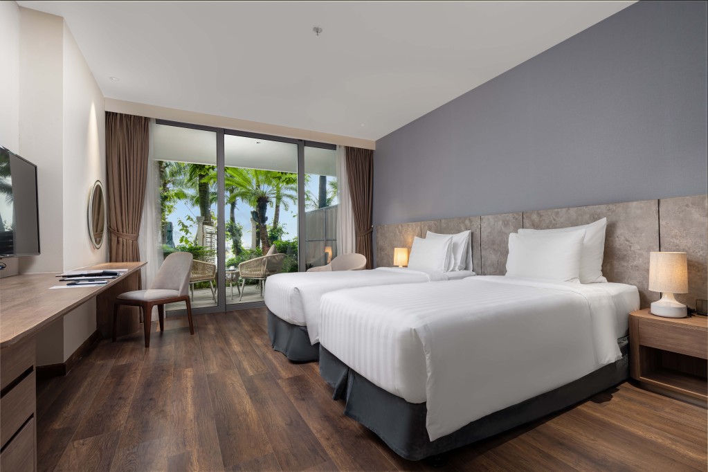 Premier Beachfront Flamingo Cat Ba Resort 1 1