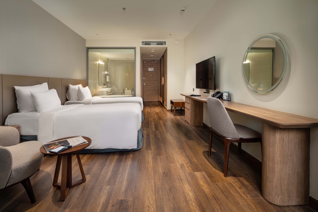 Premier Mountain View Flamingo Cat Ba Resort6 3