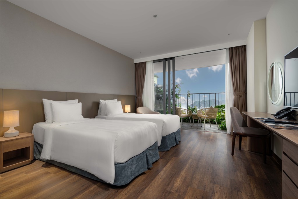 Premier Ocean View Flamingo Resort Cat Ba1 1