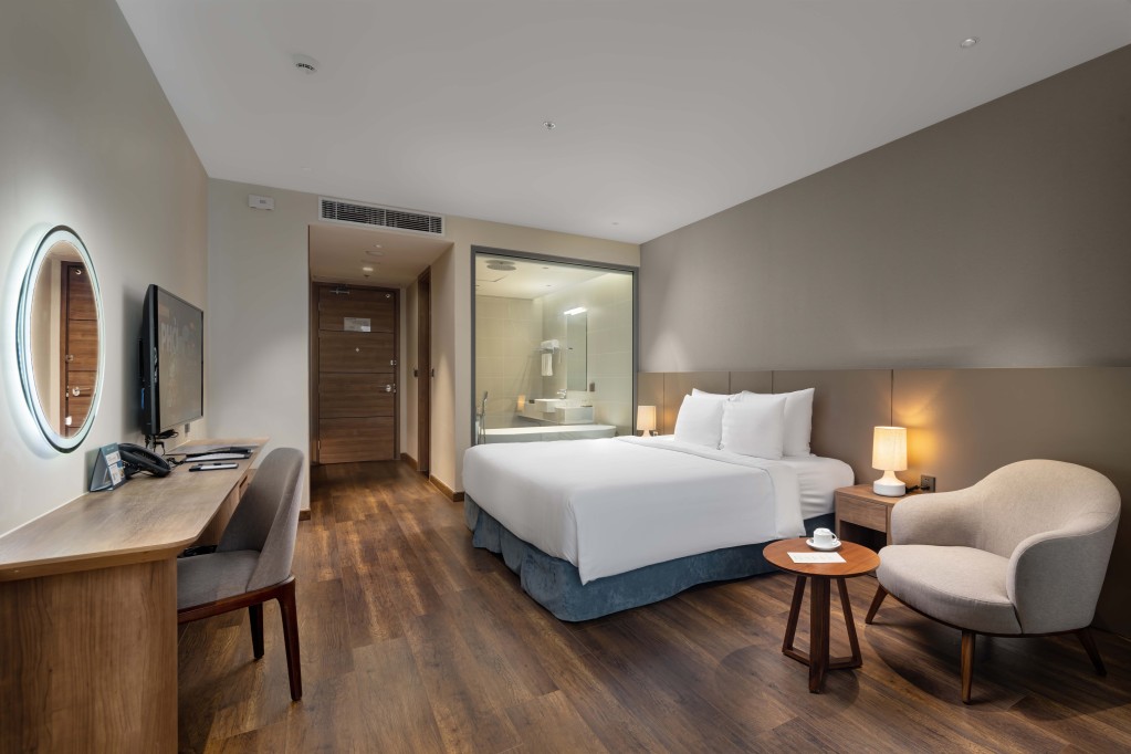 Premier Ocean View Flamingo Resort Cat Ba1 2