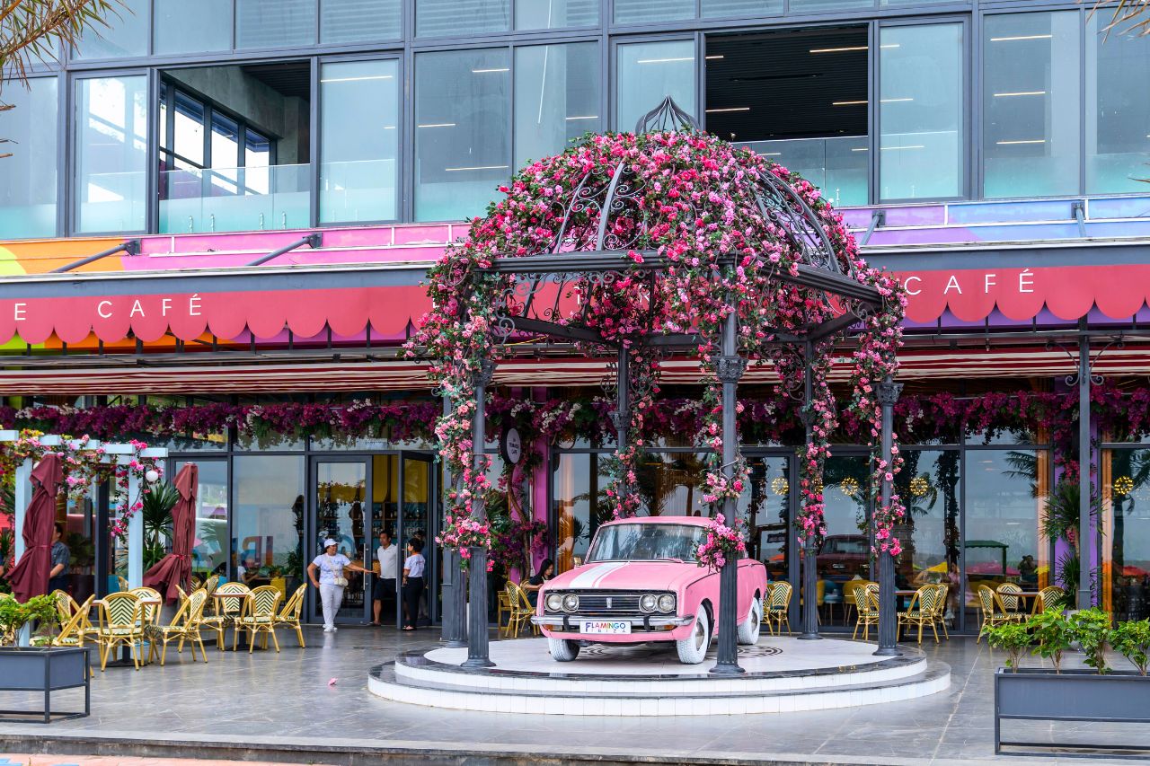 flamingo hai tien resort LA TERRASSE CAFE